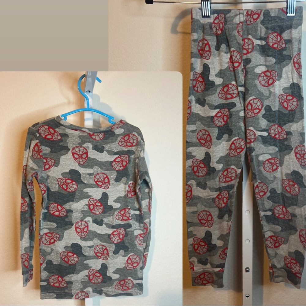Boys Spider-Man Marvel camo pajama set size 6